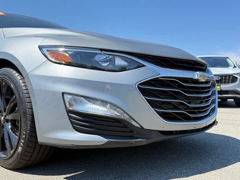 Used 2023 Chevrolet Malibu LT FWD image 23