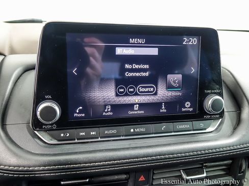 Used 2023 Nissan Rogue S image 14