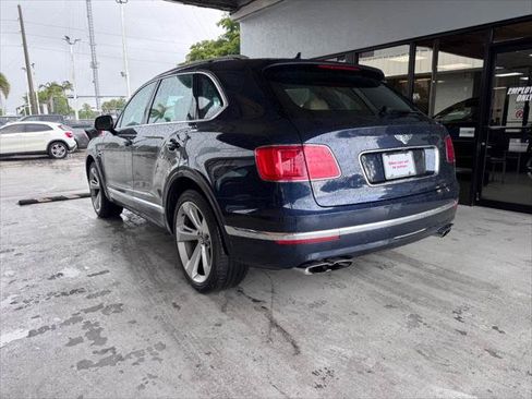 Used 2019 Bentley Bentayga AWD/4WD image 6