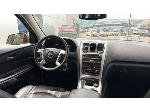 Used 2010 GMC Acadia SLT FWD image 14