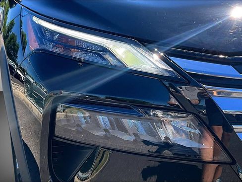 Certified 2024 Nissan Rogue S AWD/4WD image 27