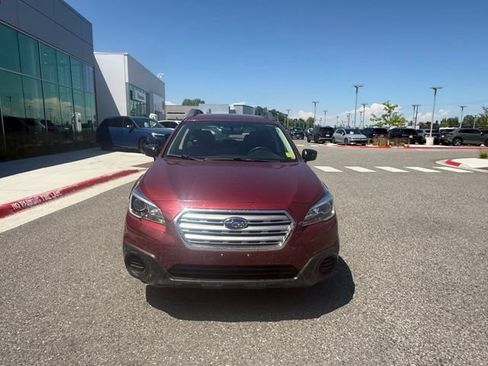 Used 2017 Subaru Outback 2.5i AWD/4WD image 2