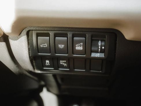 Used 2021 Subaru Ascent Touring image 18