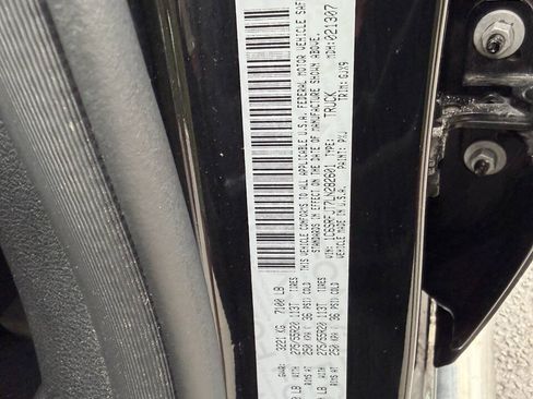 Used 2020 RAM 1500 Laramie AWD/4WD image 37