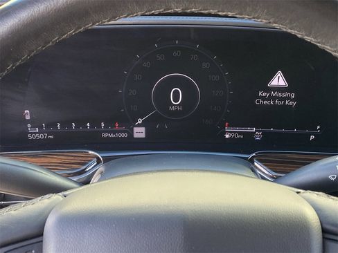 Certified 2021 Cadillac Escalade Premium Luxury w/ Driver Assist Tech Package image 25