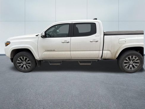 Used 2021 Toyota Tacoma Limited image 6