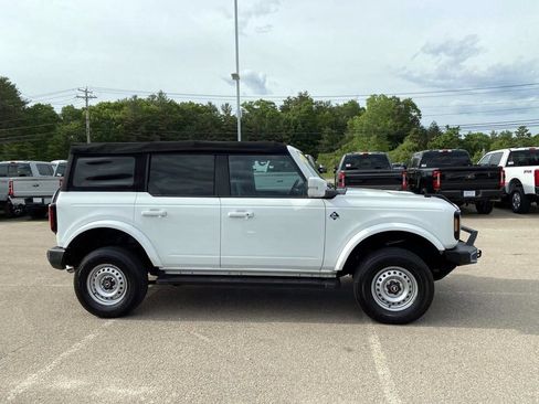 Used 2021 Ford Bronco Outer Banks AWD/4WD image 2