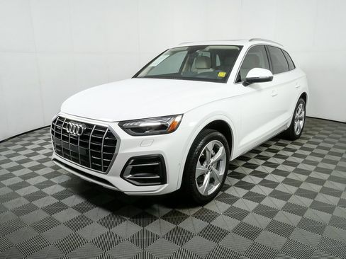 Used 2021 Audi Q5 Prestige w/ Prestige Package image 27