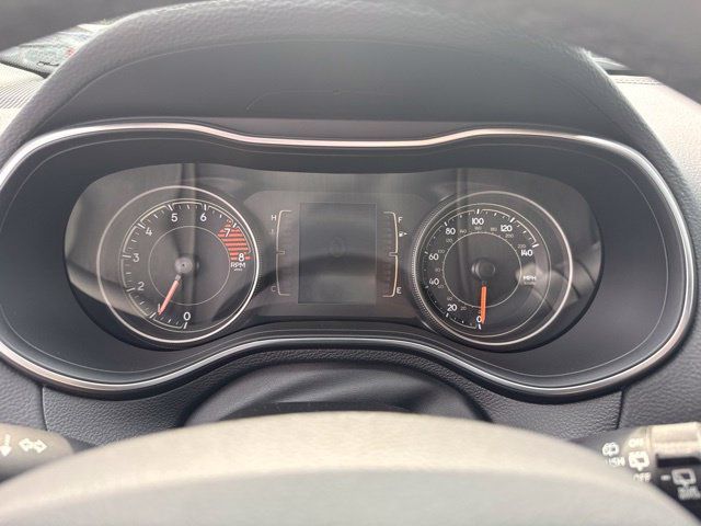 Used 2022 Jeep Cherokee Latitude AWD/4WD image 23