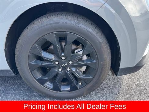 Certified 2024 Kia Carnival SX FWD image 2