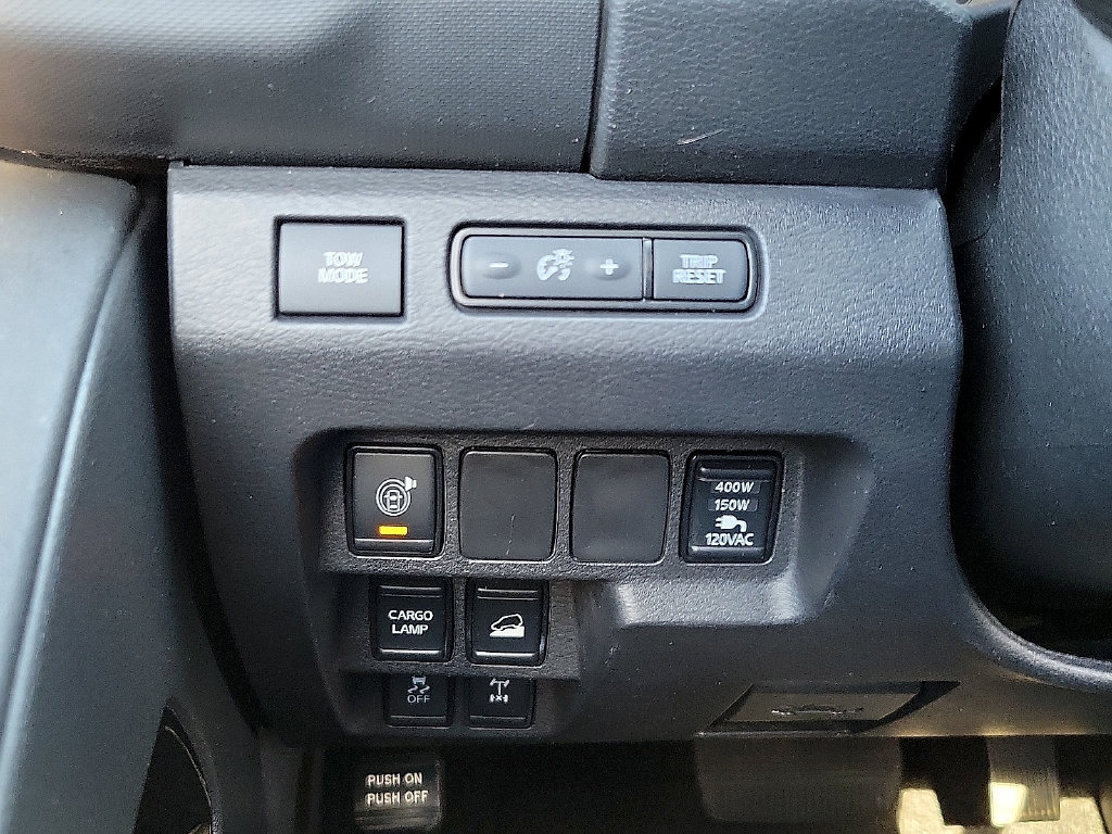 Used 2022 Nissan Frontier PRO-4X w/ Pro-4X Premium Package AWD/4WD image 14