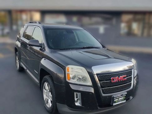 Used 2013 GMC Terrain SLE image 2