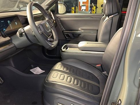 Used 2022 Rivian R1S Launch Edition image 26