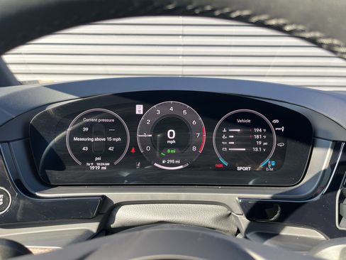 Certified 2025 Porsche Cayenne S image 50