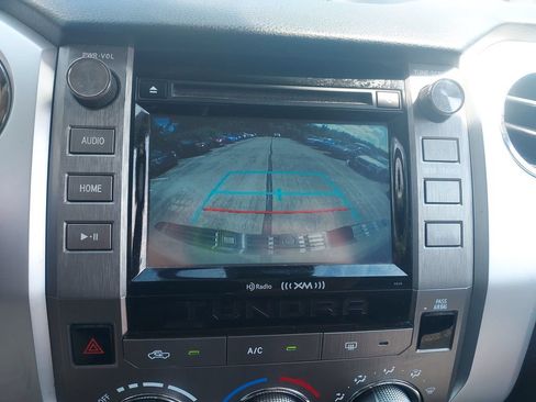 Used 2019 Toyota Tundra SR5 w/ SR5 Upgrade Package AWD/4WD image 15