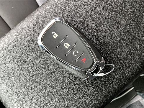 Used 2025 Chevrolet TrailBlazer LT FWD image 32