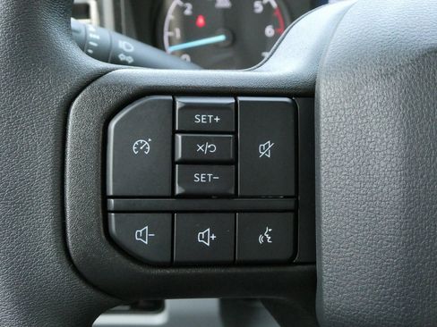 New 2025 Ford F350 XLT image 10