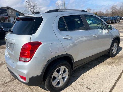 Used 2020 Chevrolet Trax LT FWD image 5