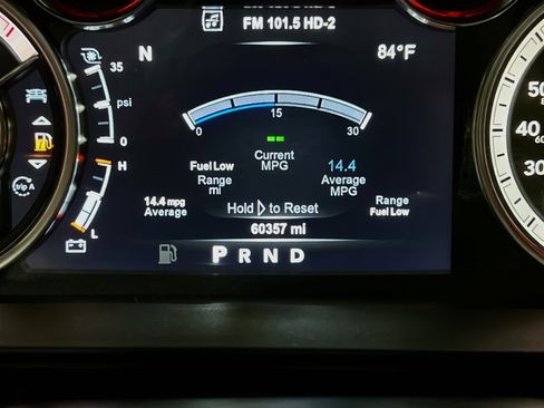 Used 2018 RAM 2500 Laramie w/ Sport Appearance Group AWD/4WD image 8