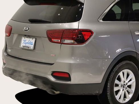 Used 2019 Kia Sorento L image 7