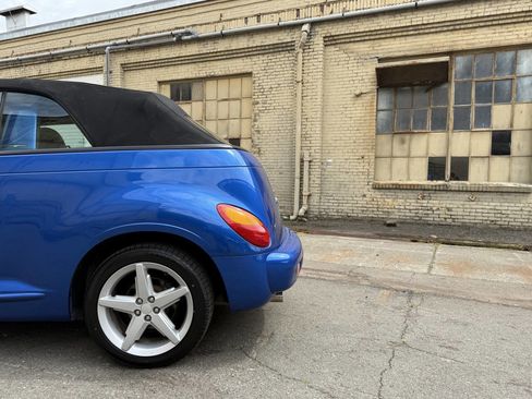 Used 2005 Chrysler PT Cruiser GT FWD image 18