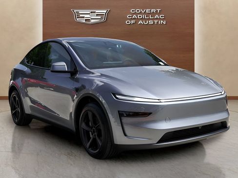 Used 2026 Tesla Model Y AWD image 6