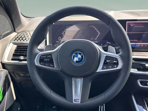 Used 2026 BMW X5 xDrive50e w/ M Sport Package image 9