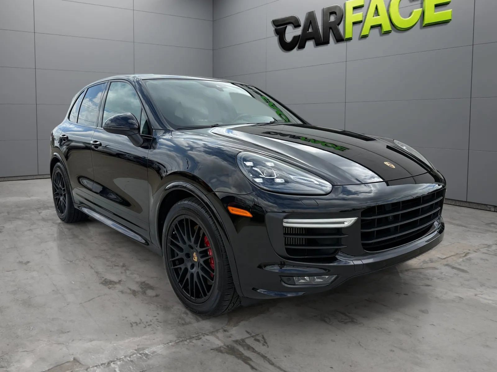 Used 2016 Porsche Cayenne GTS AWD/4WD image 4