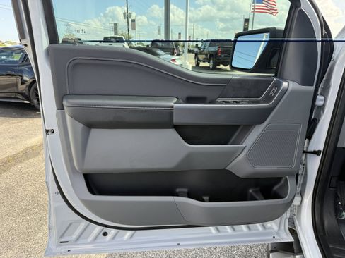 Used 2025 Ford F150 XLT w/ Equipment Group 301A Standard AWD/4WD image 9