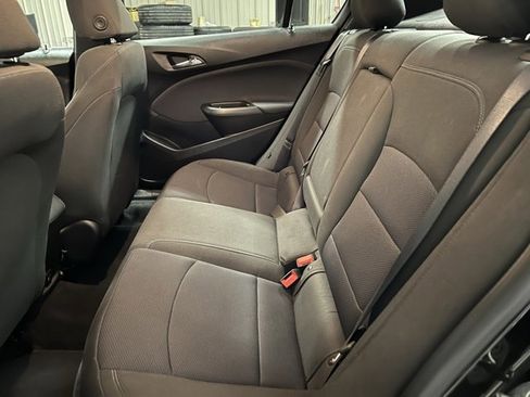 Used 2019 Chevrolet Cruze LT image 18