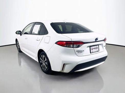 Used 2022 Toyota Corolla LE image 5
