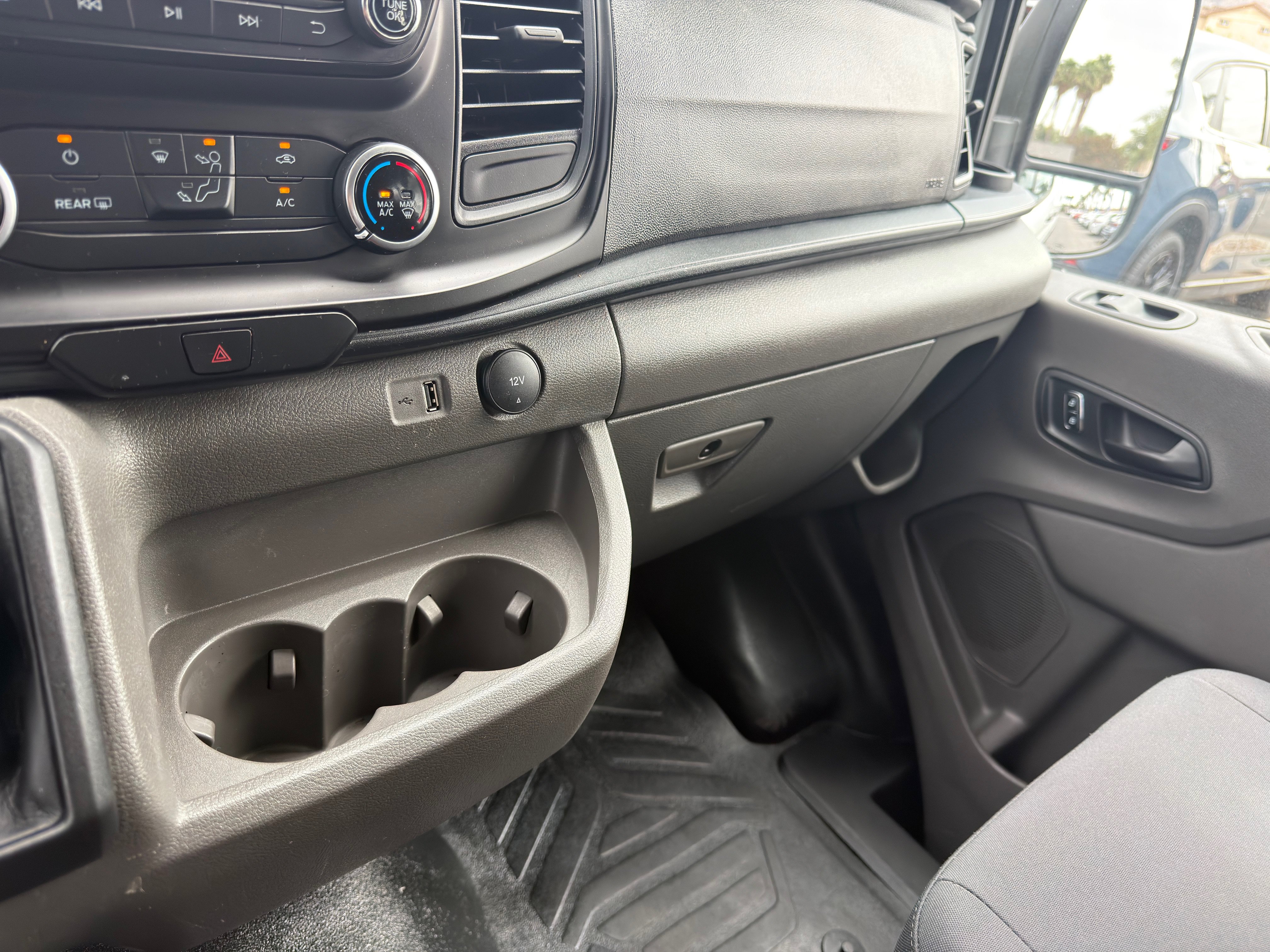 Used 2025 Ford Transit 250 Low Roof w/ Exterior Upgrade Package RWD image 30