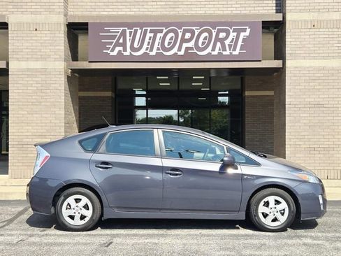 Used 2011 Toyota Prius Two FWD image 2