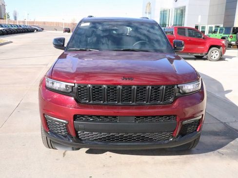 New 2025 Jeep Grand Cherokee L Limited image 10