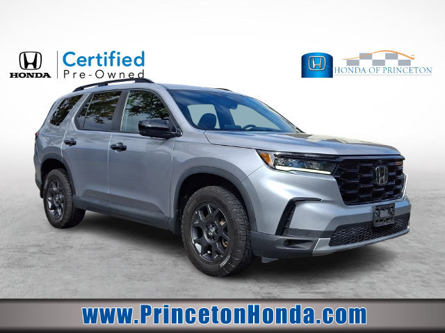 Certified 2024 Honda Pilot TrailSport image 1