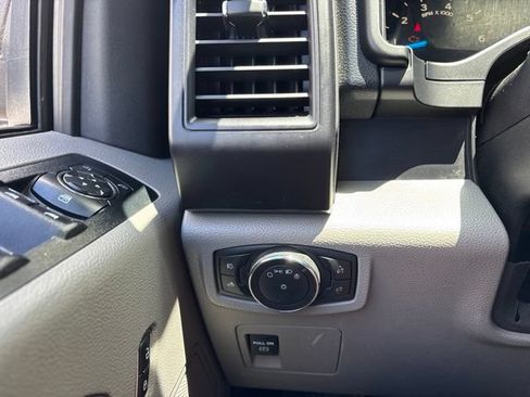 Used 2017 Ford F150 XL w/ Equipment Group 101A Mid AWD/4WD image 22