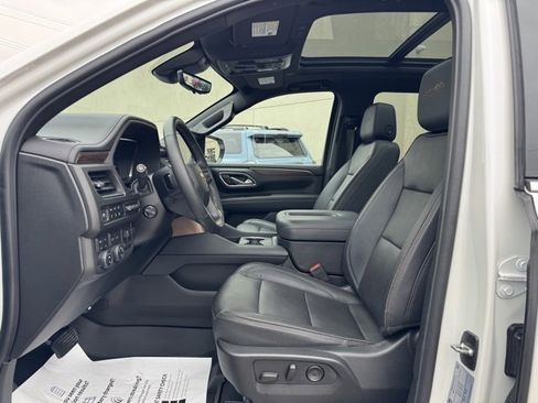 Used 2024 Chevrolet Suburban High Country image 19