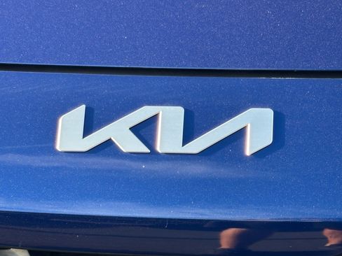Certified 2023 Kia Forte LXS w/ LXS Technology Package FWD image 9