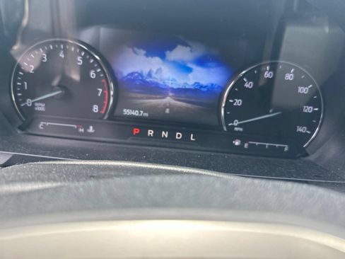 Used 2022 Ford Explorer XLT w/ Equipment Group 202A RWD image 6