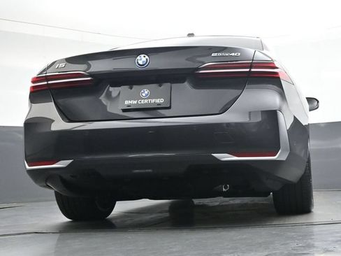 Used 2025 BMW i5 eDrive40i w/ Premium Package RWD image 36