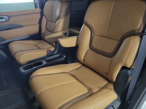 Used 2025 Nissan Armada SL w/ Captain's Chari Seat Package image 15