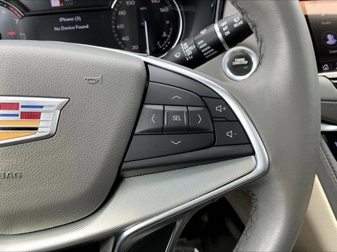 Used 2022 Cadillac XT5 Premium Luxury image 19