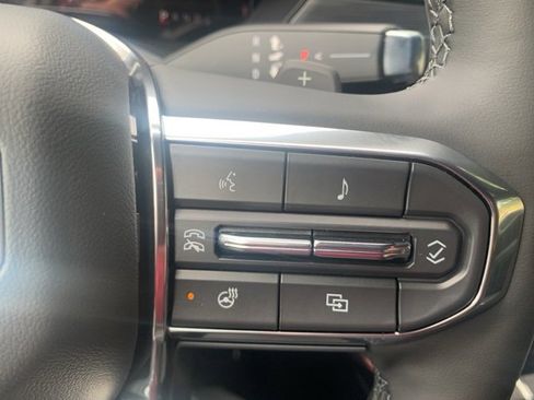 New 2026 GMC Acadia Elevation image 23