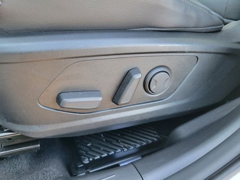 Used 2025 Hyundai Tucson Limited image 17