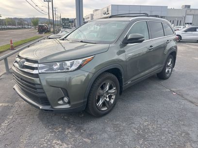 Used 2017 Toyota Highlander Limited Platinum w/ Carpet Mat Package