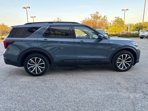 Used 2025 Ford Explorer ST-Line AWD/4WD image 10
