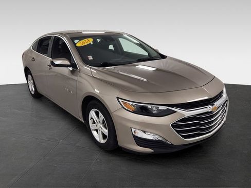 Used 2024 Chevrolet Malibu LT FWD image 1