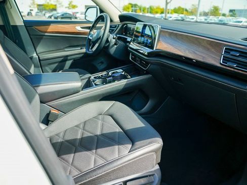 Certified 2024 Volkswagen Atlas SE image 37