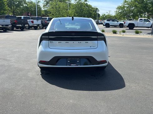 New 2026 Toyota Prius Plug-In Hybrid FWD image 15