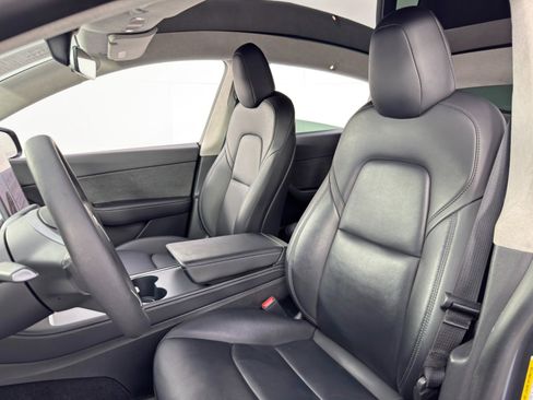 Used 2022 Tesla Model Y Performance image 39